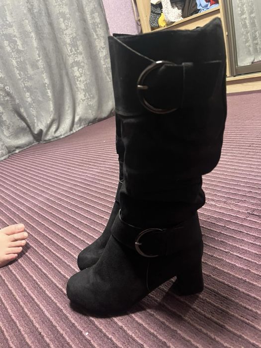 Осінні чобітки продам