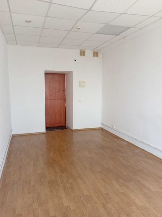 метро Чернігівська, Гетьмана Полуботка 52, Лівий Берег, Броварський п.