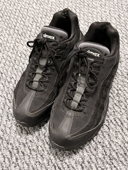 Nike air max 95 triple black