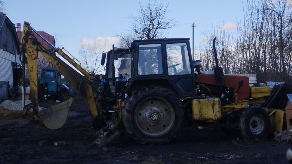 Продам екскаватор Борекс