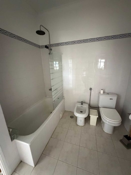 Vende-se T2 Renovado/Mobilado -Tejo Lisboa- Entre Baixa e Cais do Sodré