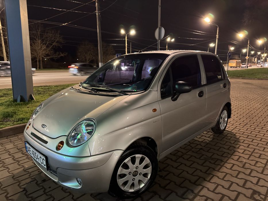 73 Тысячи Пробега!Машина В Отличном Состоянии,Во Вложениях Не Нуждается,Мотор Работает Отлично,Коробка Переключается Хорошо,По Кузову Хорошая!Салон Отличный!
Комплектация:Гур,Стеклоподъемники,Противотуманные Фары,Тонировка,Сигнализация,Два Ключа,Титановые Диски,Новая Резина,Кондицинер(Рабочий),Автомат,Акстика с Блютузом!
Готов на Проверки на Сто!
Любой Вид Оформления Документов!