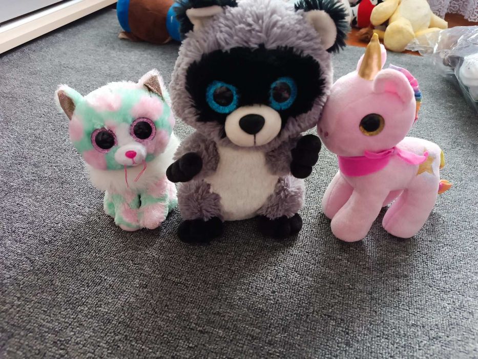 М'які іграшки  різні