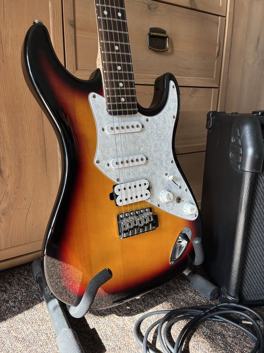 Zestaw Gitara Aria+ Wzmacniacz Line 6 spider