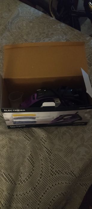 Ferro de engomar " electrónica "