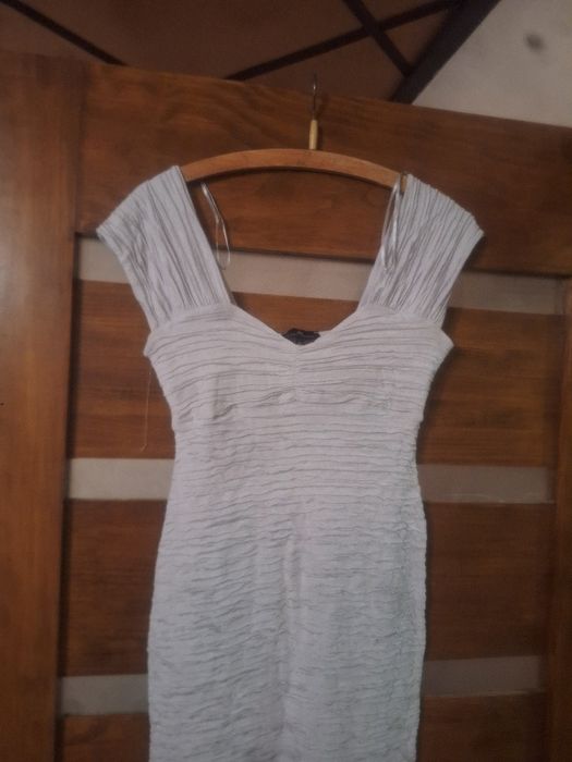 Sukienka River Island rozm.M rtan bardzo dobry.