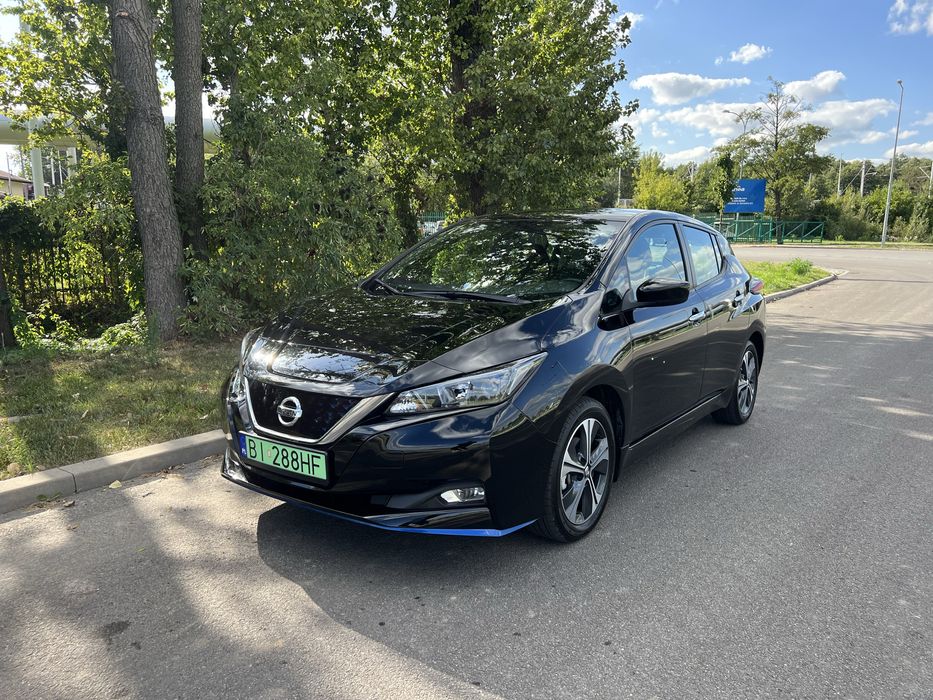 Nissan leaf 62 kwh 30 000 tys km