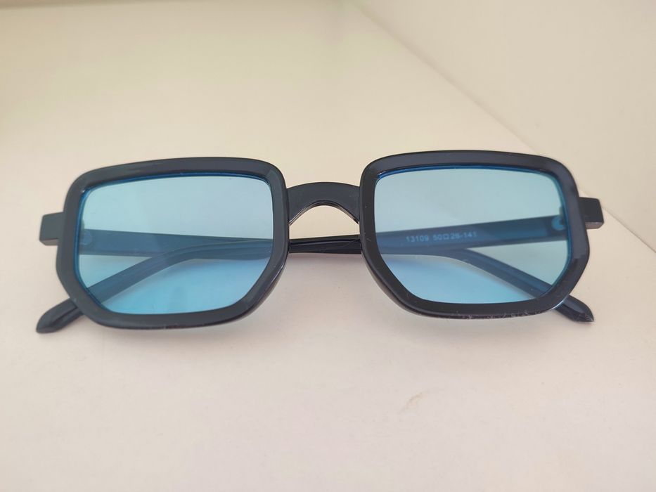 Óculos lentes azuis