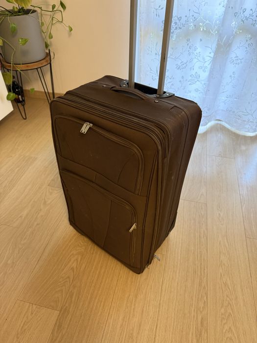 Walizka podróżna na kółkach - duża