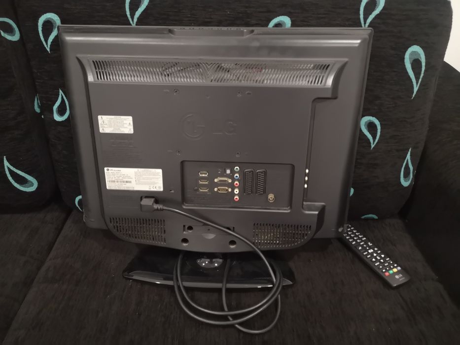 Tv LG 22LG3050, 22 polegadas, com telecomando