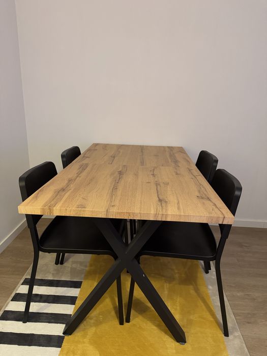 Vendo mesa de jantar ( cadeiras nao inclusas)