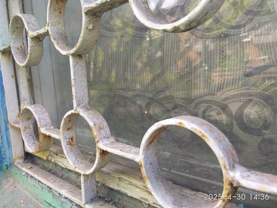 решетки прочные небольшие для створки окна