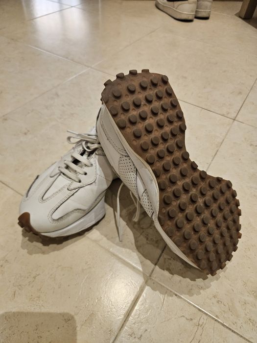 New Balance 327 usadas em bom estado
