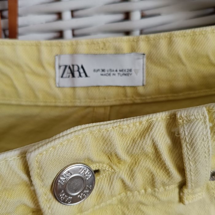 Dzwony żółte Zara