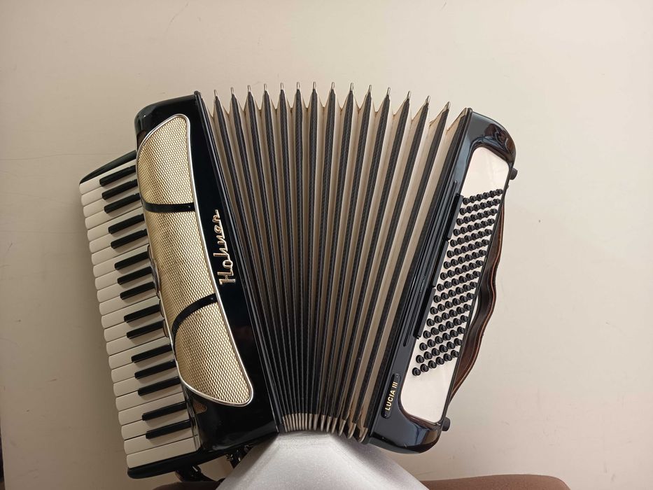 Acordeão HOHNER Lucia III
