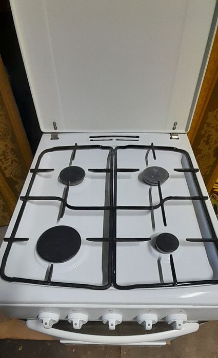 Продам газову плиту