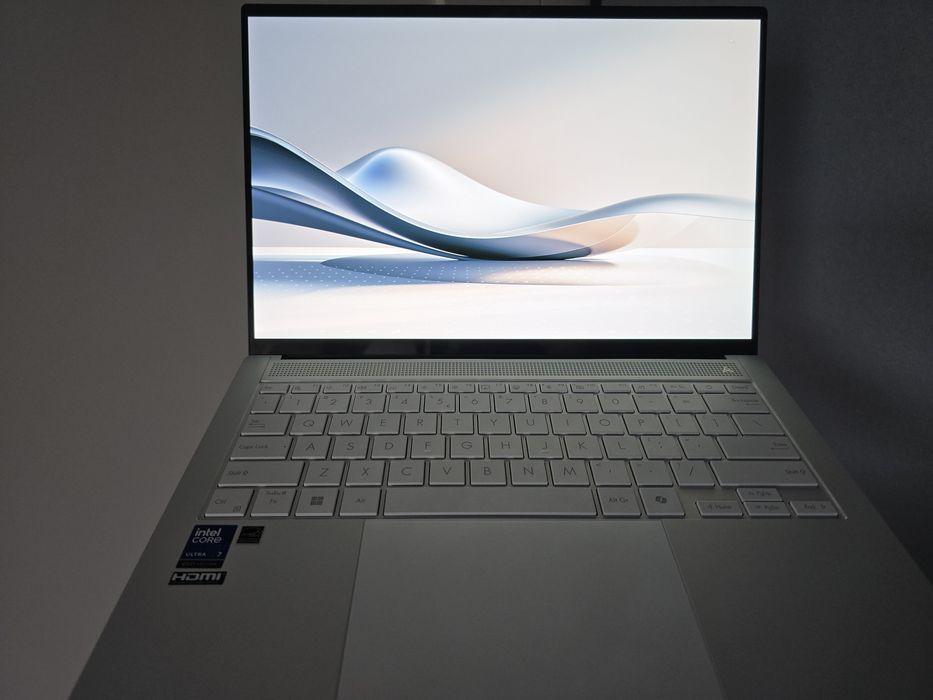 Asus Zenbook S14 UX5406SA OLED Intel 258V, 32GB RAM, 1TB SSD