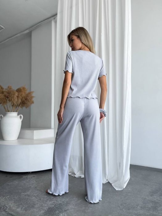 Підама жіноча футболка і штани палацо . Рубчик