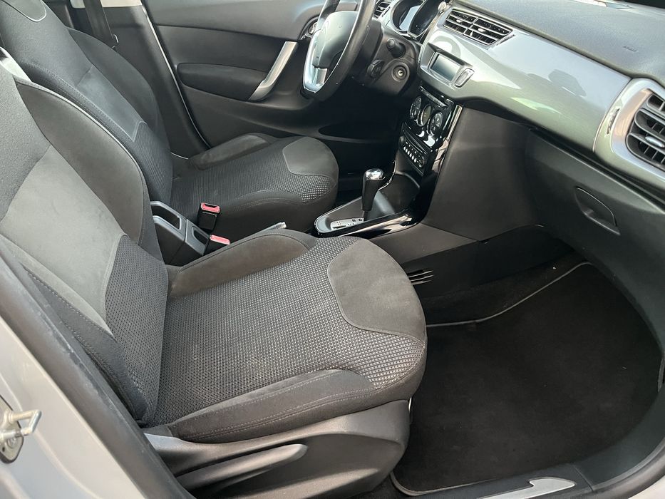 Citroen C3 Exclusive 1.6 e-VTi 120cv - cx automática ou sequencial