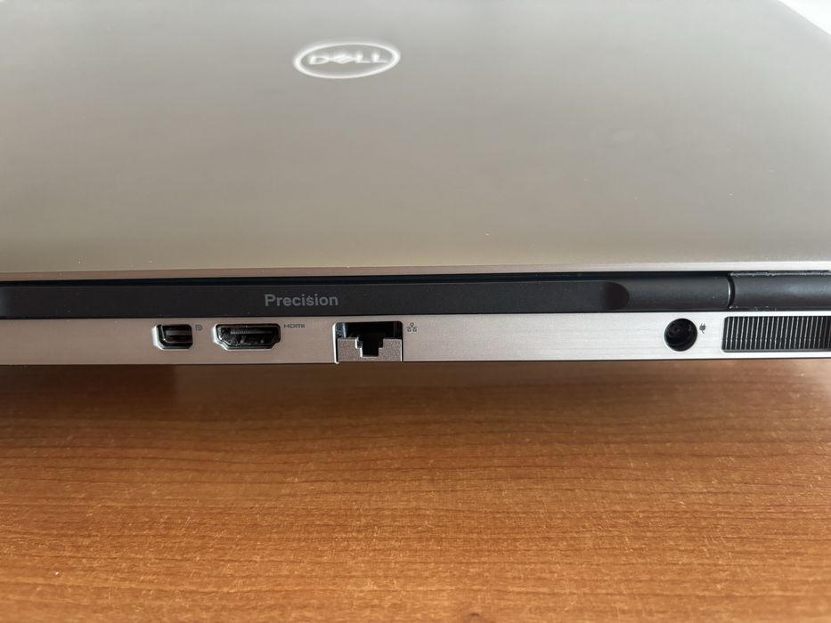 Dell Precision 7760 | i7 11ª Gen | RTX A4000 8GB | 32GB RAM | 512GB SSD | Estado Impecável (Grau A+)