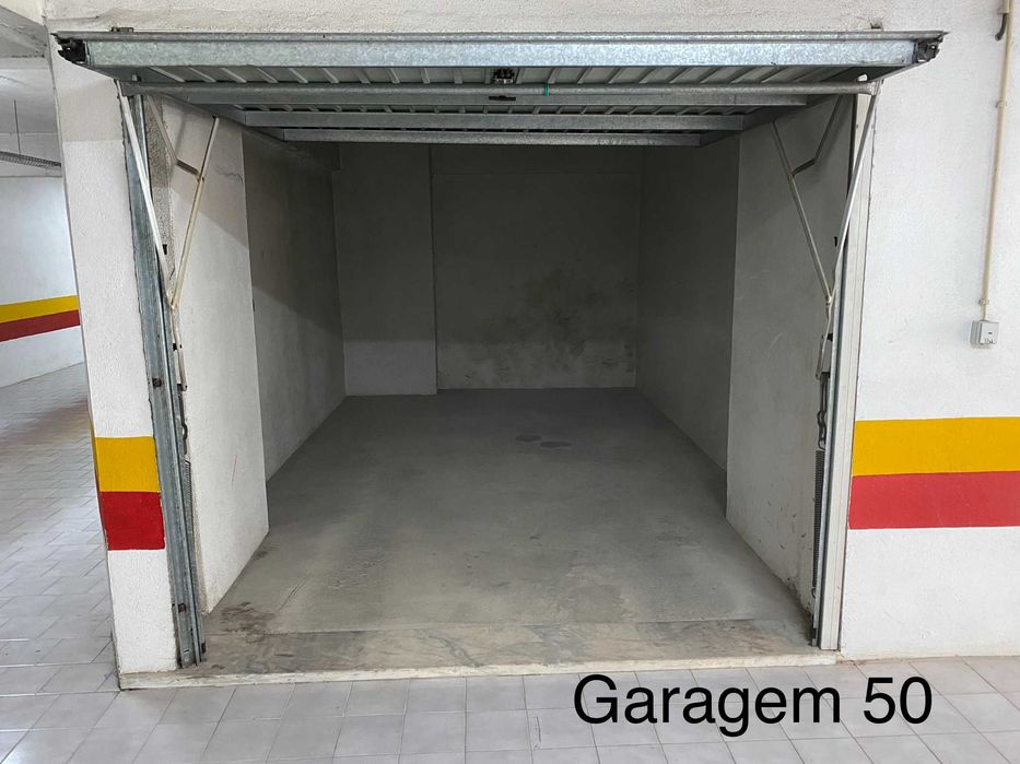 Garagem Box com 14 m2 - Bons acessos Queluz E Belas • OLX.pt