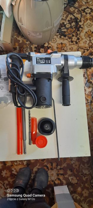 Młot udarowy,młotowiertarka