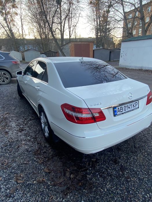 Mercedes-Benz E-Class  W 212  Avantgarde