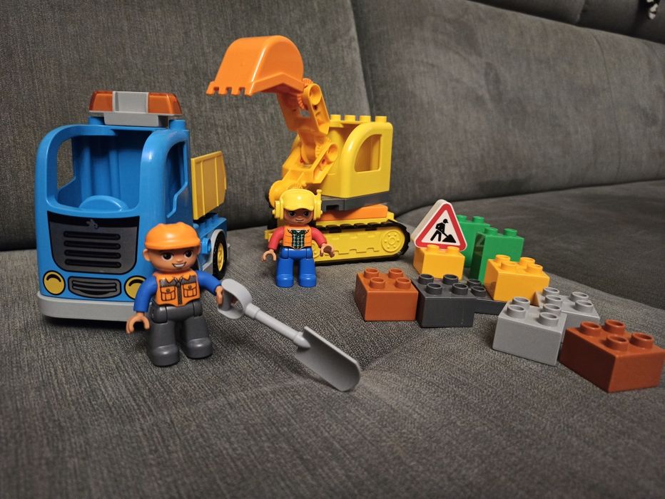 Lego Duplo - ciężarówka i koparka nr 10812