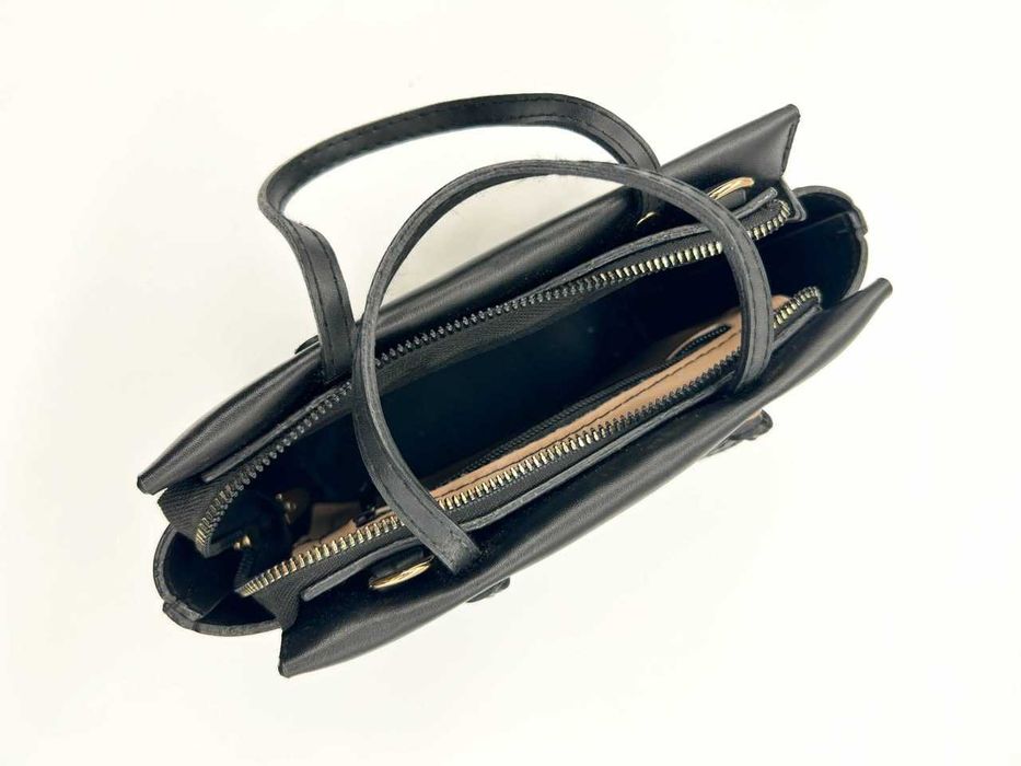 Чорна жіноча сумка / містка, практично як нова