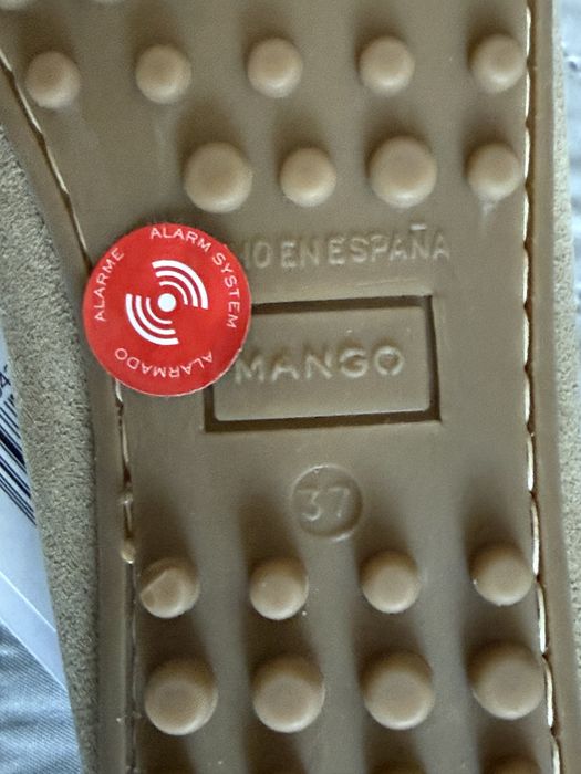 Нові замшеві мокасини Mango 37 розмір. 23 см устілка.