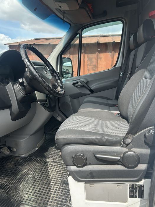 Продам мерседес спринтер 313 ,2010року цвет біли спробегом кузов задут