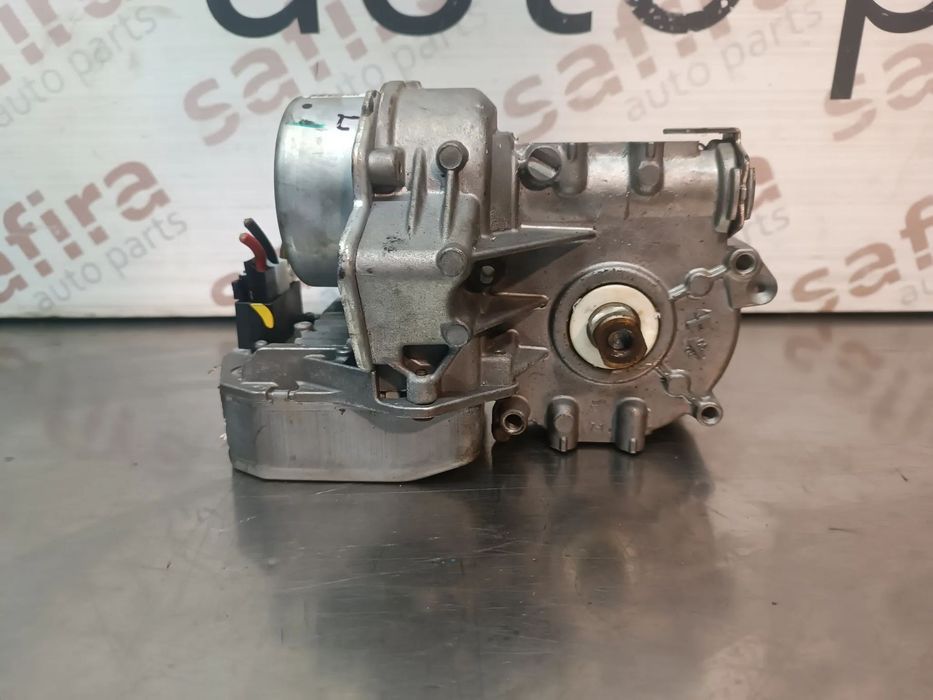 COLUNA DIRECÇÃO / DIREÇÃO ELETRICA RENAULT CLIO III 8200826806-A