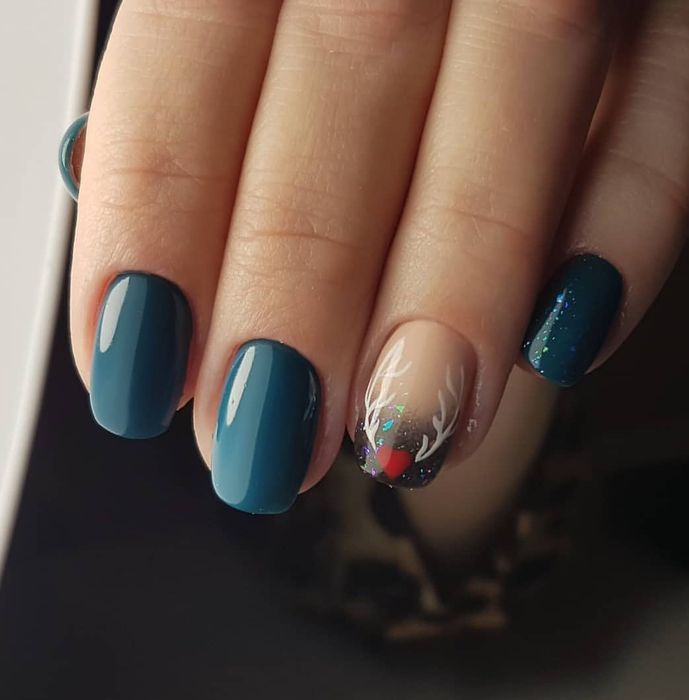 Маникюр, наращивание ногтей, коррекция и покраска бровей. Гель лак.