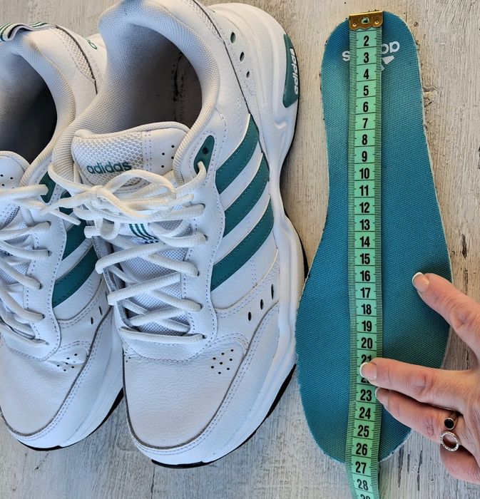 Кросівки ADIDAS (Адідас)р.41.5 унісекс