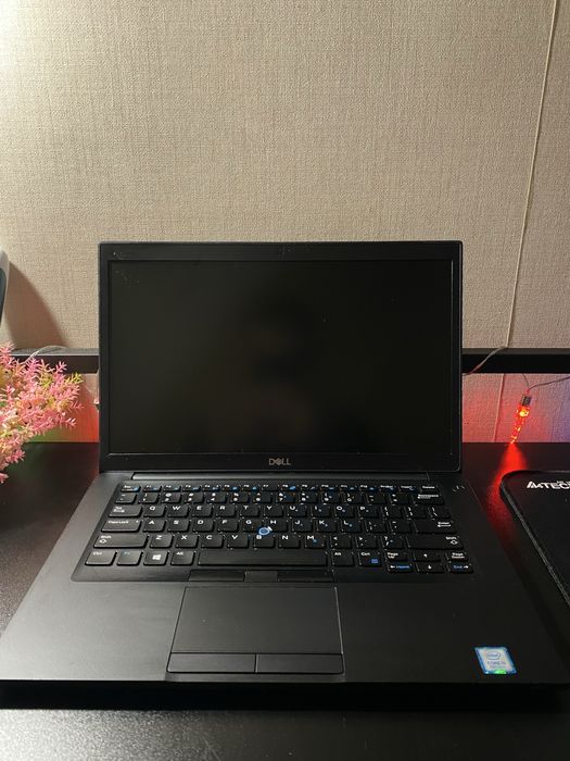ноутбук DELL Latitude 7490 i5-8250U 8/256gb