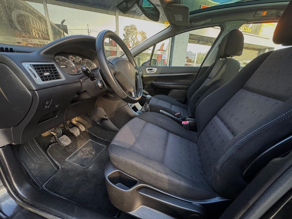 Peugeot 307 Break 1.6 HDi XS Premium 7lugares 127€ mes