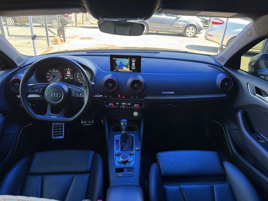 Audi S3 (офіційна)