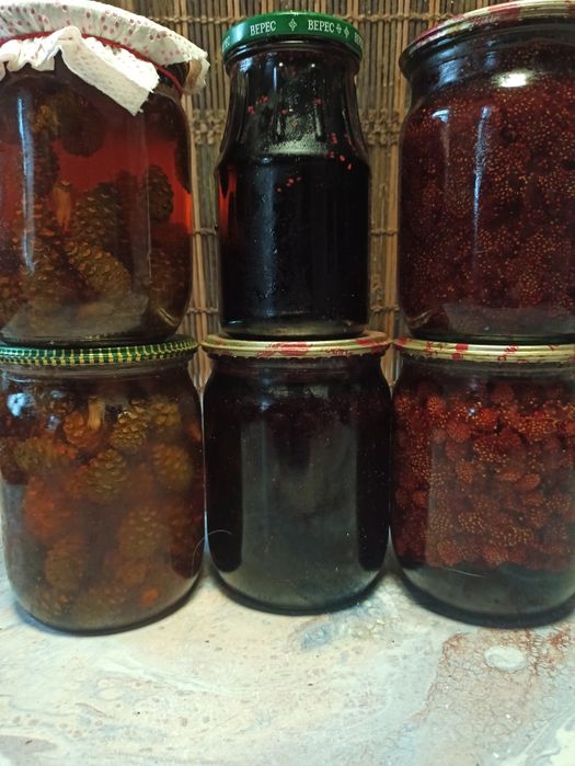 Варенье с шишек, варенье с земляники , варенье с голубики