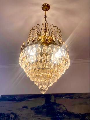 Lustre vintage dourado com pendentes em vidro - 6 lâmpadas