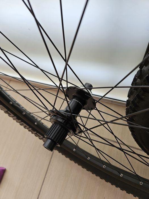 koła MTB 29 cali komplet 29x2.25 bębenek 12s microspline Shimano