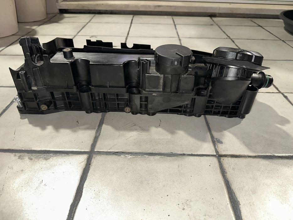 Tampa de a válvulas BMW E92 N47D20A