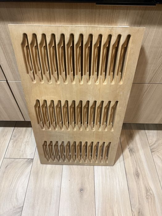 Expositor para colocar pratos na gaveta