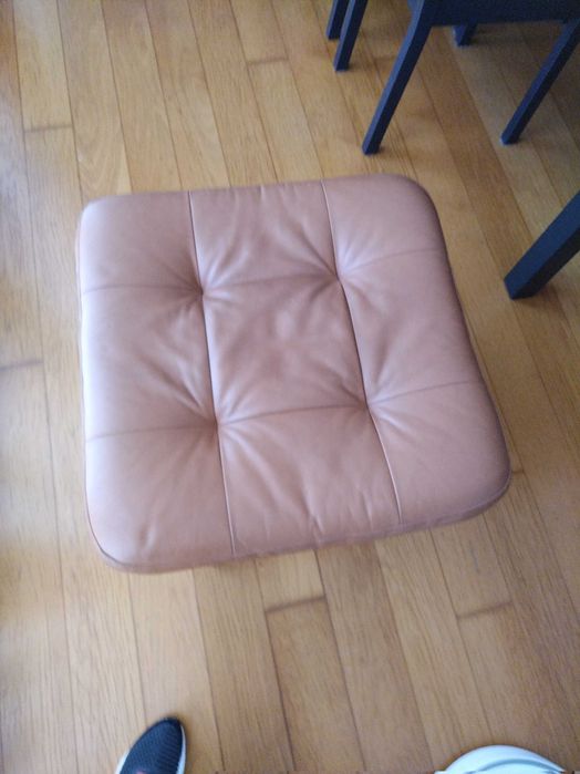 Repousa-pés IKEA HAVBERG Grann/Bomstad castanho dourado