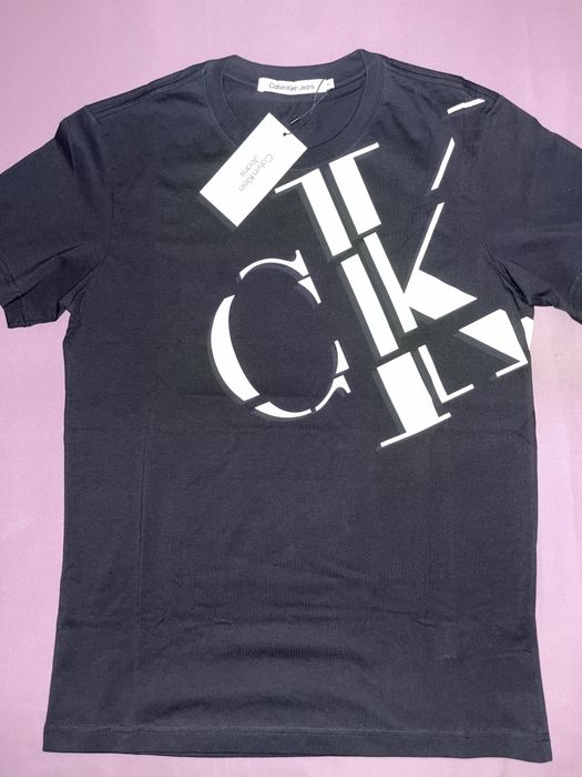Wyprzedaż T-shirt męski Calvin Klein Jeans.