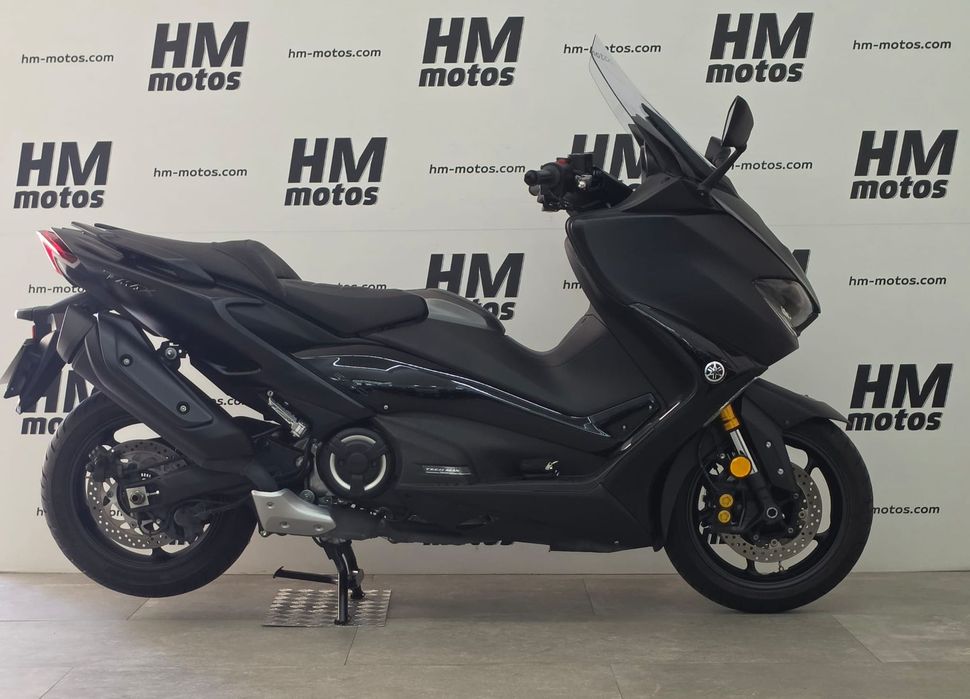 Yamaha TMAX  560 TECH MAX - 18 MESES DE GARANTIA