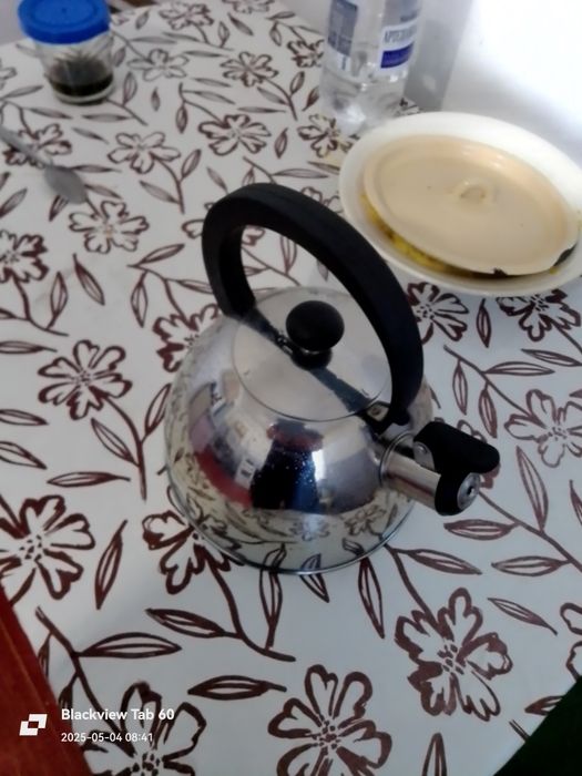 Продаю чайник з свистом