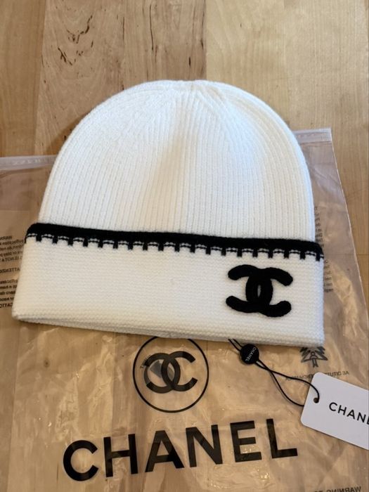 Czapka biała Chanel