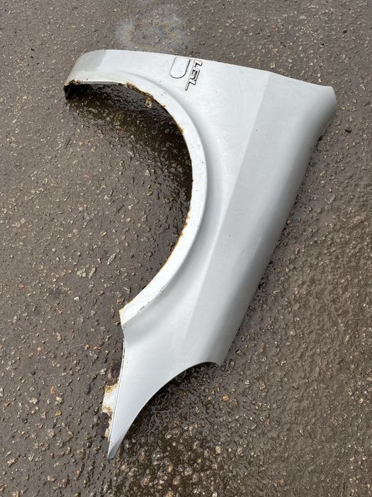 Крило Б/У  Ліфан 520