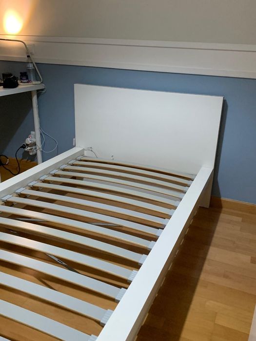 Cama branca como nova, tamanho 190x090