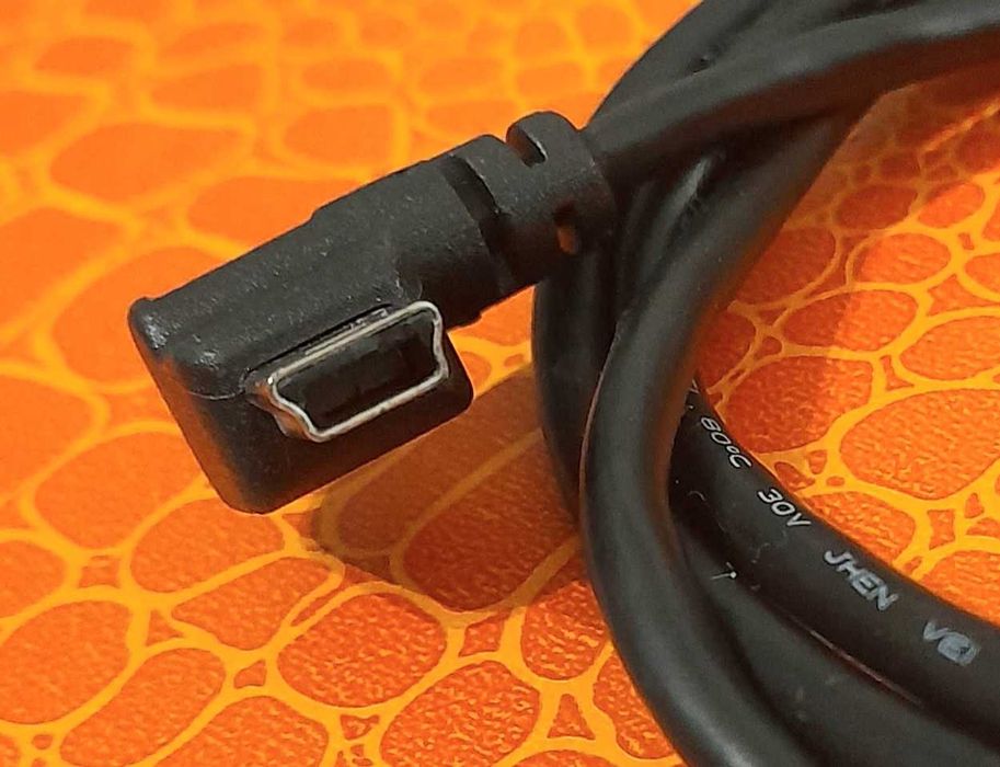 Cabo USB com USB A/Mini-USB B 1 M - Macho/Macho64737877294721121